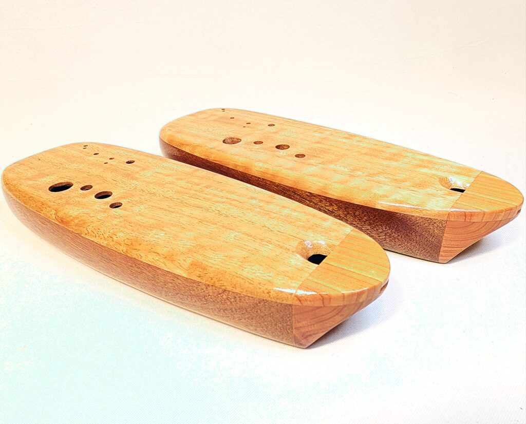 Bass B3 Ocarina Set - Ribbon Stripe Sapele, Curly Eucalyptus, Aromatic Cedar - Pic 6