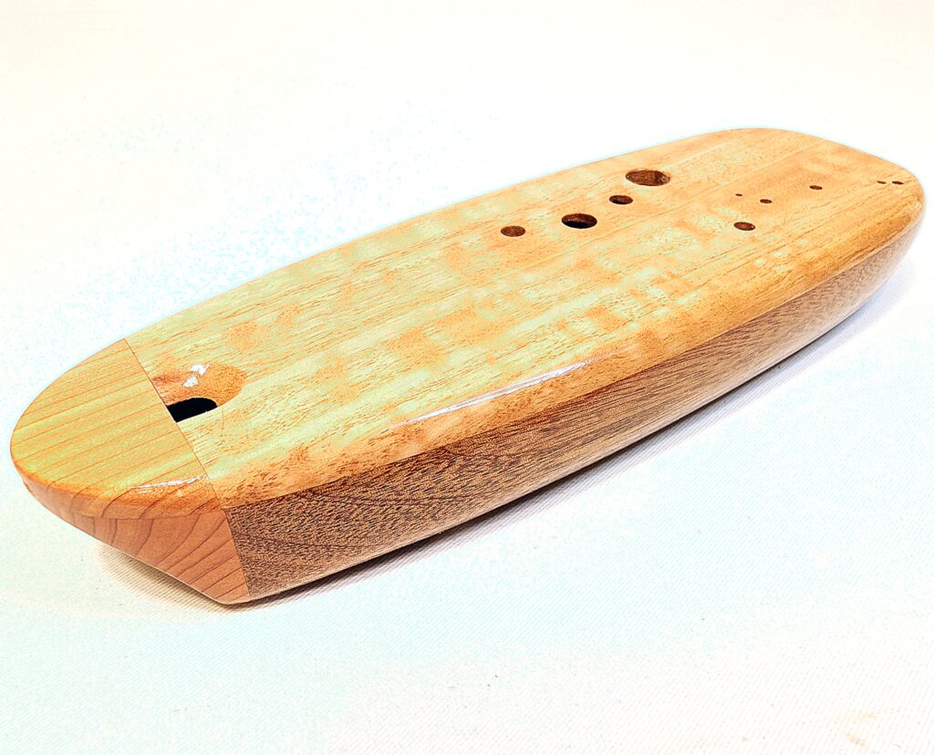 Bass B3 Ocarina Set - Ribbon Stripe Sapele, Curly Eucalyptus, Aromatic Cedar - Pic 9