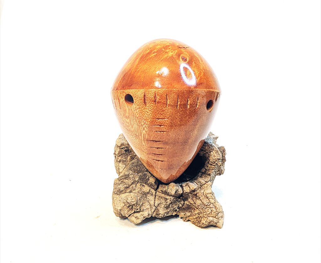 Runik Ocarina Historical Replica - Maple Burl 1