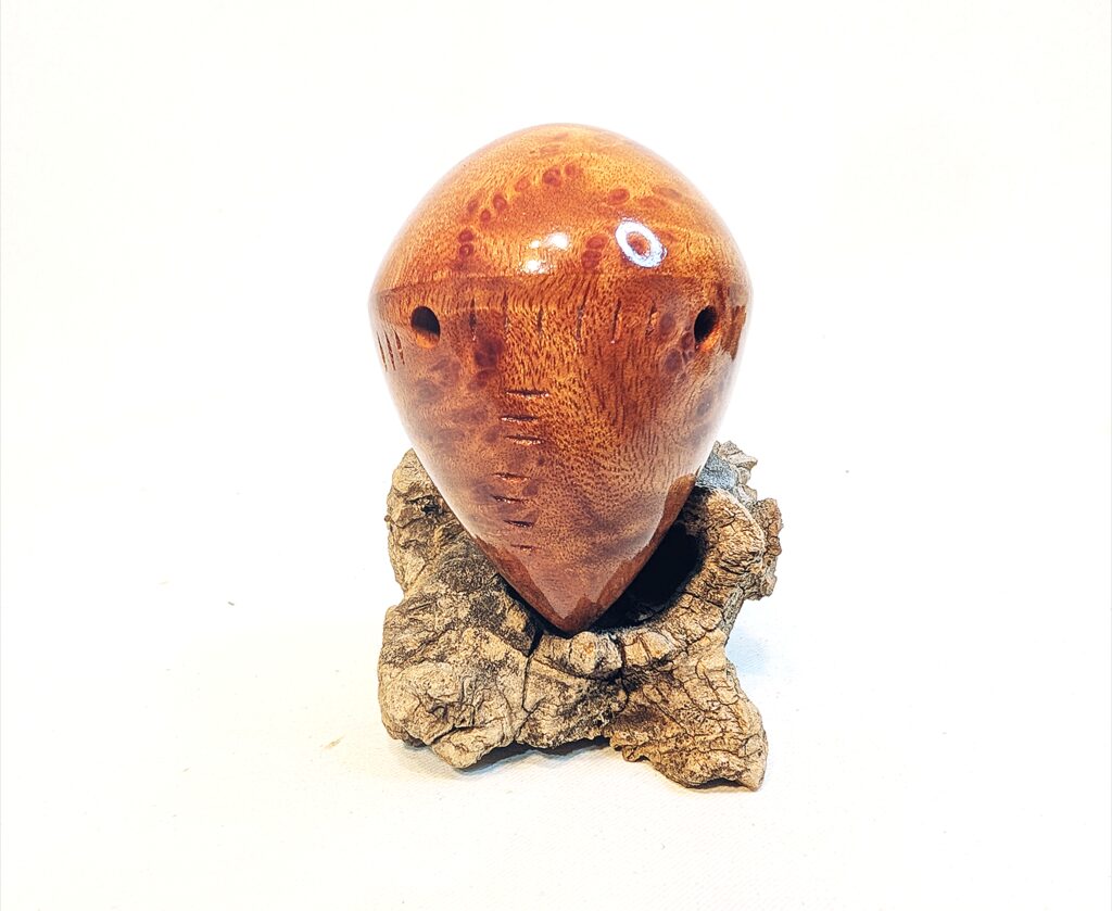Runik Ocarina Historical Replica - Camphor Burl 1